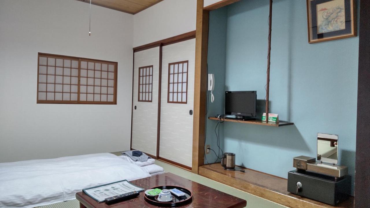 ホテル附船屋 上越市 エクステリア 写真
